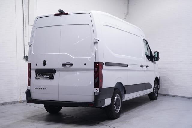 Renault MASTER 2.0 dCi 130 pk L2H2 Ex BTW/BPM, Navi, Camera Apple Carplay, Airco, Laadruimte Pakket, PDC achter, 3-Zits