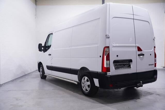 Renault MASTER 2.3 dCi 135 pk L2H2 Navi, Camera, Trekhaak, NAP BPM Vrij, Laadruimte Pakket, PDC V+A, 3-Zits