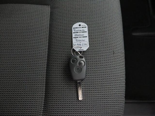 Renault MASTER 2.3DCI 136PK L3H2 Maxi | Imperiaal | Kastinrichting | Navigatie | Multimedia | Airco | Cruise | 3-Zits