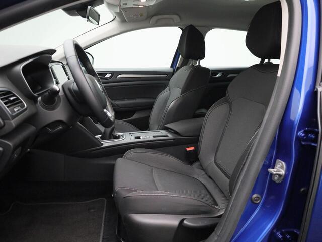 Renault MEGANE Estate 1.3 TCe 140Pk Equilibre | Navigatie | Apple/Android Carplay | 1700 KG Trekgewicht | Gescheiden Klimaatregeling | Cruise Control | Parkeersensoren Voor En Achter |