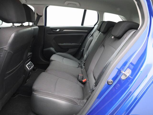 Renault MEGANE Estate 1.3 TCe 140Pk Equilibre | Navigatie | Apple/Android Carplay | 1700 KG Trekgewicht | Gescheiden Klimaatregeling | Cruise Control | Parkeersensoren Voor En Achter |