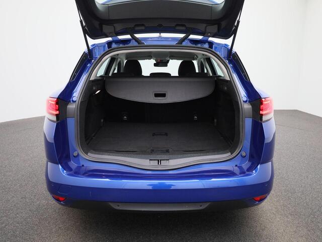 Renault MEGANE Estate 1.3 TCe 140Pk Equilibre | Navigatie | Apple/Android Carplay | 1700 KG Trekgewicht | Gescheiden Klimaatregeling | Cruise Control | Parkeersensoren Voor En Achter |