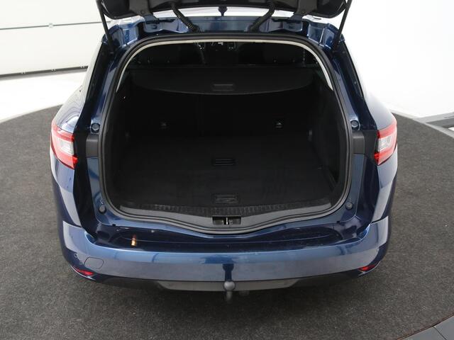 Renault MEGANE 1.5 dCi Zen | Trekhaak | Navigatie | Climate control | Parkeerhulp | Bluetooth | Cruise control