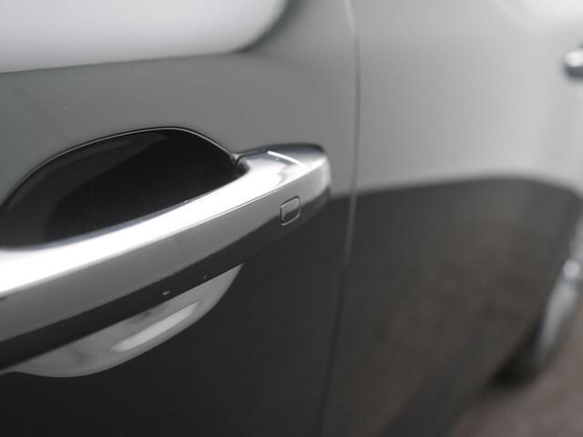 Renault MEGANE Estate 1.6 E-Tech Plug-In Hybrid 160 Intens - RIJKLAARPRIJS - Achteruitrijcamera - All Seasonbanden - Dealeronderhouden