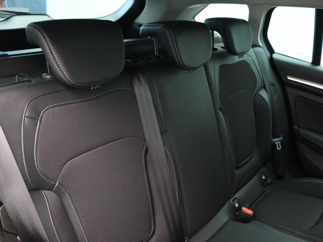 Renault MEGANE Estate TCe 140pk EDC/Autom. Intens | Apple Carplay | Android Auto | Navigatie | Parkeersensoren voor en achter |