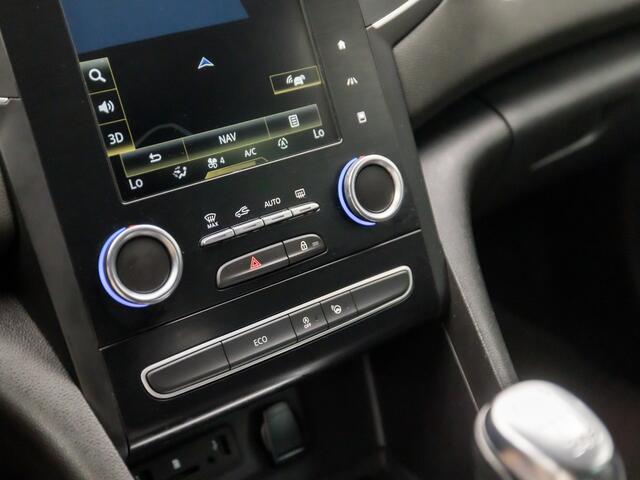 Renault MEGANE Estate 1.2 TCe Bose (VIRTUAL COCKPIT, APPLE CARPLAY, GROOT NAVI, CLIMATE, LEDER, BOSE AUDIO, SPORTSTOELEN, CAMERA, GETINT GLAS, KEYLESS, NIEUWE APK, NIEUWSTAAT)