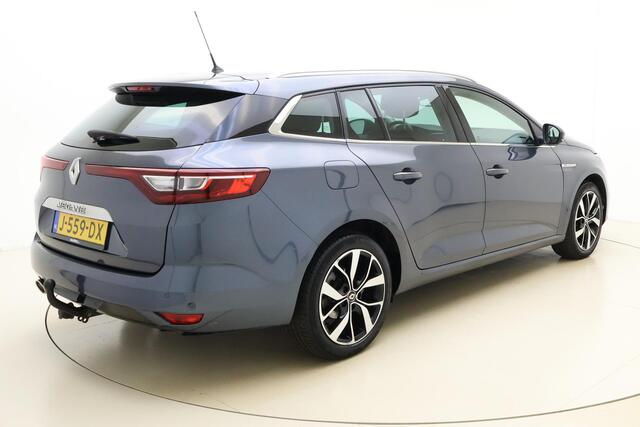 Renault MEGANE Estate 1.3 TCe Bose 140 PK | Navigatie | Trekhaak | Weinig kilometers | Climate control | Keyless | Lichtmetalen velgen | Dodehoekassistent