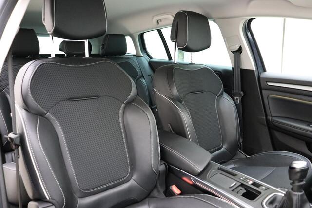 Renault MEGANE Estate 1.3 TCe Bose 140 PK | Navigatie | Trekhaak | Weinig kilometers | Climate control | Keyless | Lichtmetalen velgen | Dodehoekassistent