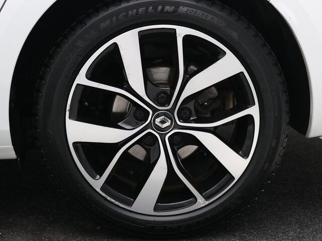 Renault MEGANE Estate 1.3 TCe Bose / Dealer onderhouden / 1.700 kg trekgewicht / Trekhaak / All Seasonbanden