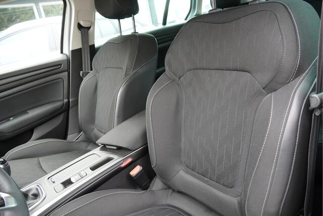Renault MEGANE Estate 1.3 TCe Limited BJ2020 Lmv 16" | Led | Pdc | Navi | Keyless entry | Climate control | Cruise control | Extra getint glas
