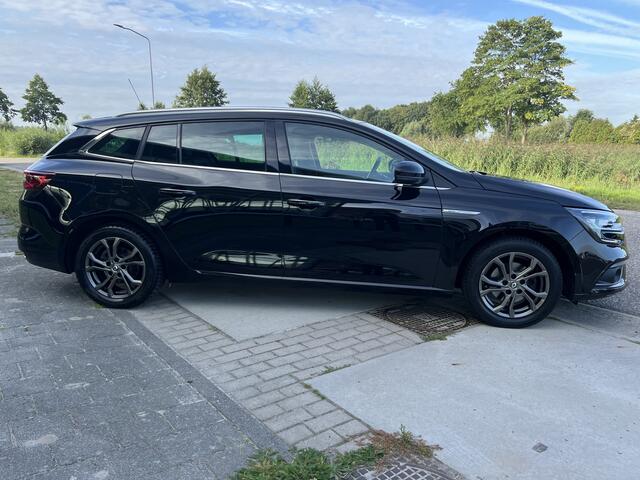 Renault MEGANE 1.5 Blue dCi Bose / Trekhaak / Dealer onderhouden / Stoelverw. / Keyless / Climate / 16'' LMV /