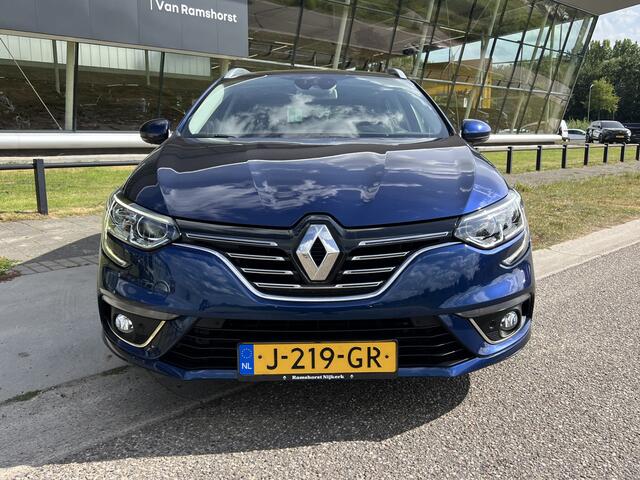 Renault MEGANE Estate 1.5 Blue dCi Bose / Trekhaak / Groot scherm / Stoelverw. / Camera / Keyless / PDC V+A / 17'' LMV /