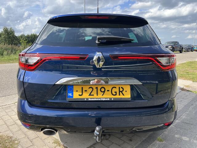 Renault MEGANE Estate 1.5 Blue dCi Bose / Trekhaak / Groot scherm / Stoelverw. / Camera / Keyless / PDC V+A / 17'' LMV /