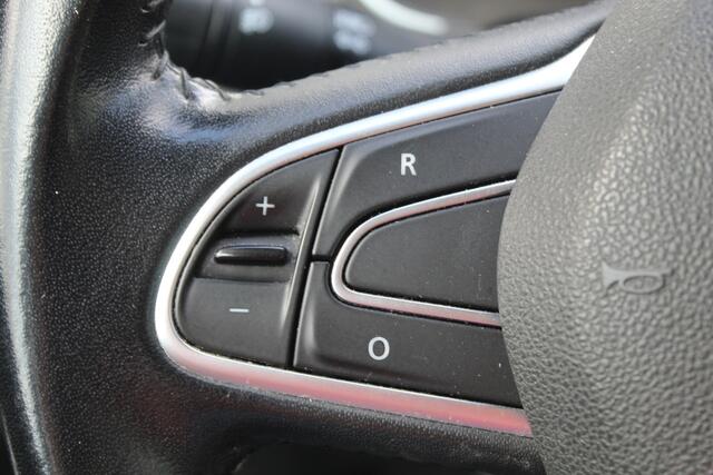 Renault MEGANE Estate 1.2 TCe Limited//Navi//Stoelverwarming!