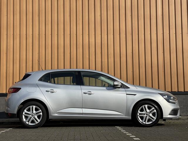 Renault MEGANE 1.5 Blue dCi Zen | Exportprijs | Airconditioning | Centrale Deurvergrendeling Met Afstandsbediening | Navigatie | Isofix | Automatische Verlichting |