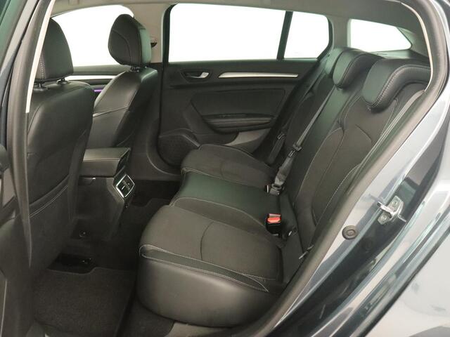 Renault MEGANE 1.6 E-Tech Plug-In Hybrid 160 Intens | Half leder | Carplay | Full LED | Keyless | Navigatie | Parkeerhulp | Cruise control | Sfeerverlichting | Climate control