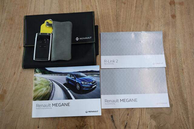 Renault MEGANE 1.6 TCe GT AUT KUIPST HEADUP NAV DHS STOELVW '18