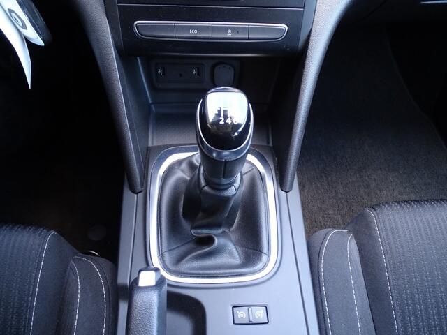 Renault MEGANE 1.2 TCE BOSE-Navi-Cruise-Clima-Blth-Usb/Aux