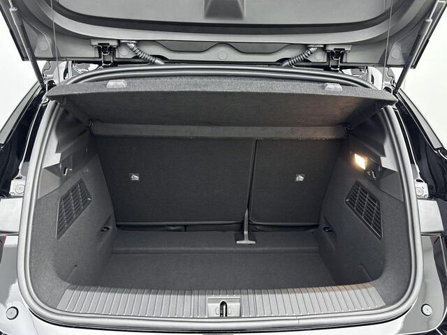 Renault MEGANE E-Tech Comfort Range Techno 60 kWh 220PK | Navigatie met Google Integratie | Climate Control | Cruise Control Adptief | Apple Carplay/Android Auto | Harman Kardon Premium Audio | Warmtepomp | Pack Winter | Parkeersensoren incl. Camera |