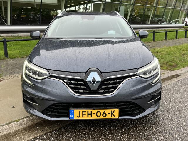 Renault MEGANE Estate 1.6 E-Tech Plug-In Hybrid 160 PK Intens / Automaat / Camera / Stoelverw. / Keyless / 16'' LMV /