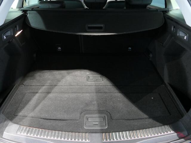 Renault MEGANE Estate 1.3 TCe 140pk Intens Trekhaak, Sensoren V+A, Clima, Cruise