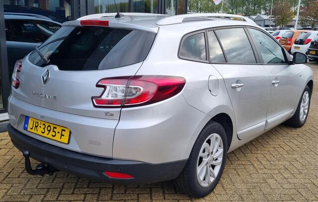 Renault MEGANE Estate 1.2 TCe Limited 116PK | NL AUTO | Trekaak | Onderhoudshistorie | Navigatie | Cruise Control | Climate Control | Parkeersensoren | Getint Glas | 2 Sleutels |