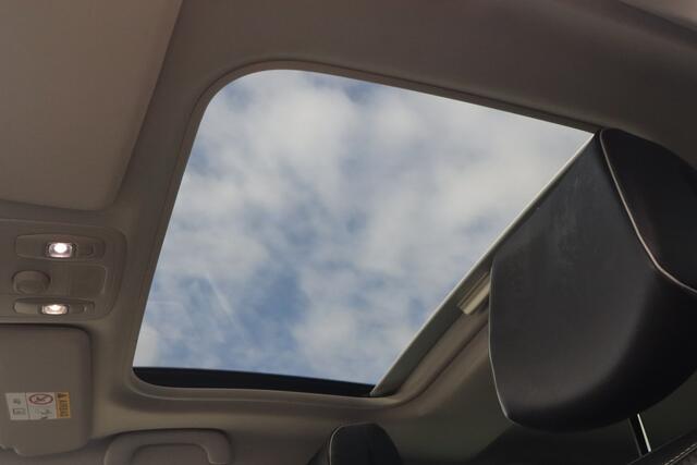 Renault MEGANE Estate 1.2 TCe Bose NL-Auto!! Pano I Stoelmassage I Sfeerverlichting