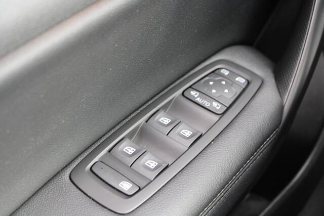 Renault MEGANE Estate 1.2 TCe Bose | BLIND SPOT | CAMERA | PARKEERSESNOREN V+A | CLIMATE CONTROL | CRUISE CONTROL | BLUETOOTH