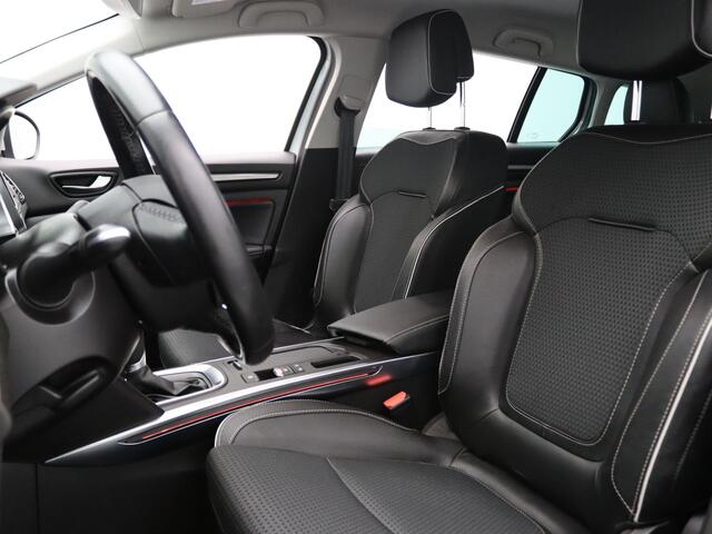 Renault MEGANE Estate 140pk TCe BOSE | Camera | Cruise | Navi | Parkeersens. v+a | Trekhaak