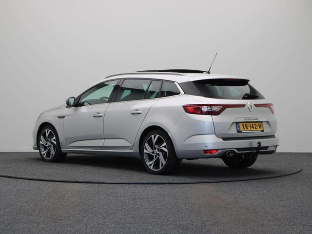 Renault MEGANE Estate 1.3 TCe GT-Line | Dode hoek | Bose | Panoramisch-dak | LED | Achteruitrij camera | Trekhaak | 1.700KG trekgewicht.