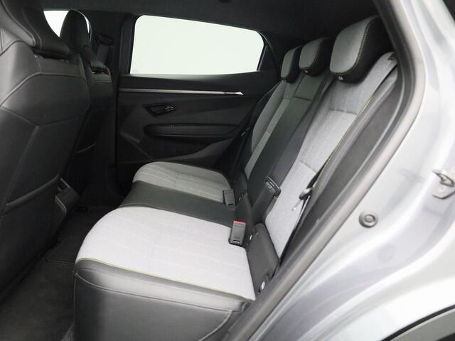 Renault MEGANE E-Tech comfort range techno 60 kWh | Pack Augmented Vision & Advanced Driving Assist | Pack Winter | Harman Kardon Audio | 20" LMV 'Soren' | Draadloze Smartphonelader | LED Pure Vision | Android Automotive | Keyless