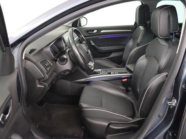 Renault MEGANE 1.3 TCe Bose | Automaat | Trekhaak | Camera | Carplay | Navigatie | Park Assist | Climate control | BOSE Sound | Keyless | Half leder | Cruise control | Dodehoek detectie