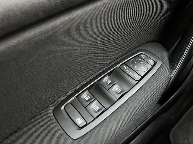 Renault MEGANE Tce Business / Trekhaak / Cruise / Camera / Applecarplay - Androiduato