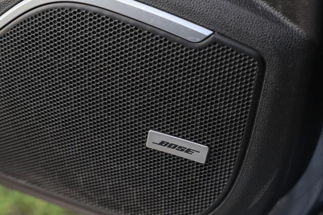 Renault MEGANE Estate 1.3 TCe 140 PK Bose ? Camera ? Dodehoek ? Trekhaak