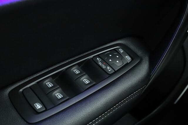 Renault MEGANE Estate 1.3 TCe Limited | Automaat | Navi | Camera | Apple CarPlay | All Seasons | Park Assist