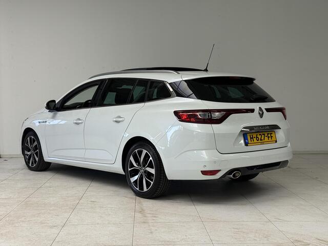 Renault MEGANE Estate 1.3 TCe Bose | Navigatie | Camera | Panoramadak | Stoelverwarming |
