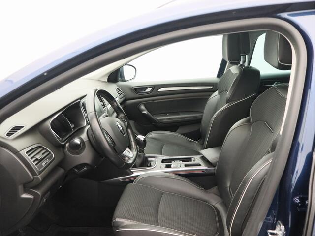 Renault MEGANE Estate 1.3 TCe Bose/ lage km/ achteruitrijcamera/ zeer mooi!