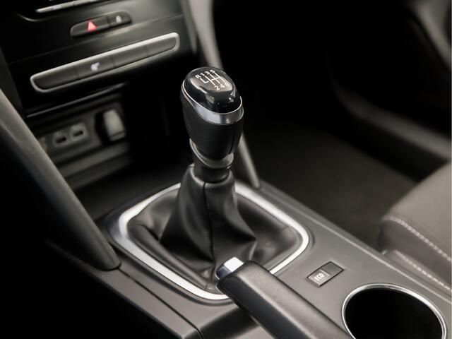 Renault MEGANE Estate 1.3 TCe Sport Deluxe (VIRTUAL COCKPIT, APPLE CARPLAY, GROOT NAVI, SPORTSTOELEN, CAMERA, LED KOPLAMPEN, TREKHAAK, DAB+, NIEUWSTAAT)