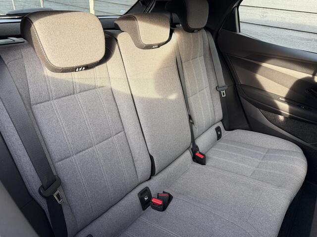 Renault MEGANE E-Tech EV60 Optimum Charge Equilibre 218PK Automaat Navigatie, Achteruitrijcamera, Keyless, Stoel & Stuurwielverwarming, Parkeersensoren Achter