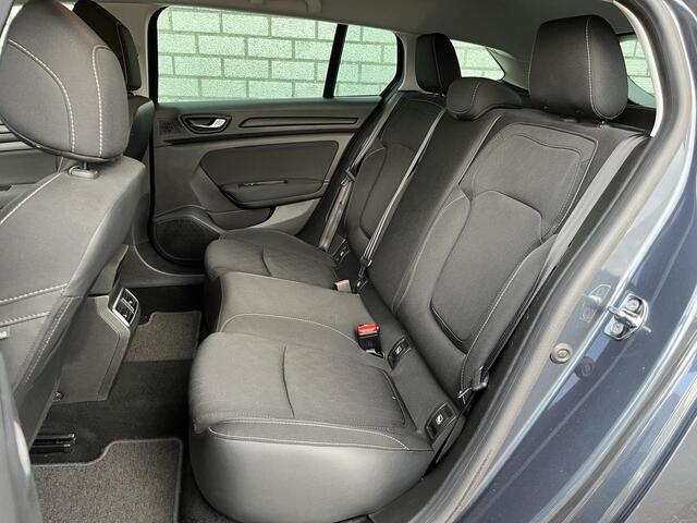 Renault MEGANE Estate 1.3 TCe Limited | Trekhaak | Apple CarPlay / Android Auto | Parkeersensoren | Navigatie |