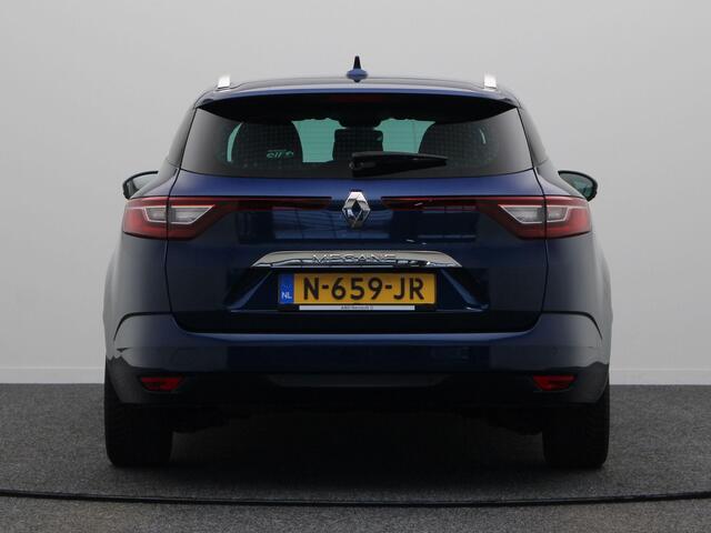 Renault MEGANE Estate TCe 140pk Limited | Stoelverwarming | 1700kg geremd | Dealer onderhouden | Navigatie |