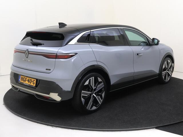 Renault MEGANE E-Tech comfort range iconic 60 kWh Navigatie | Stuurverwarming | Stoelverwarming | Camera | Apple Carplay | Android Auto | Pack Augmented Vision & Advanced Driving Assist