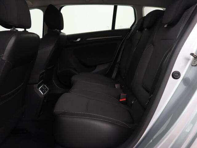 Renault MEGANE 1.3 TCe140 Equilibre | Navigatie | Carplay | Keyless | Full LED | Digital Cockpit | Climate control | Parkeerhulp | Cruise control