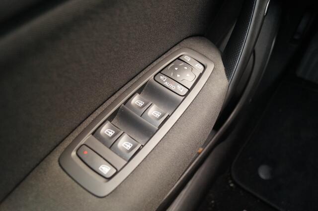 Renault MEGANE Estate 1.3 TCe 140pk Equilibre -NAVI-ECC-PDC-