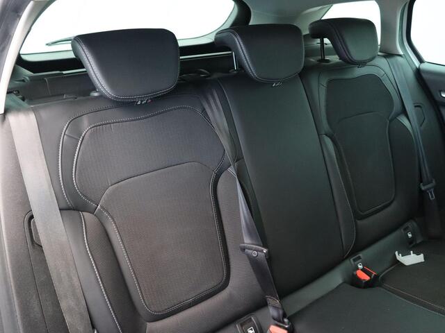 Renault MEGANE Estate 160pk Plug-In Hybrid 160pk Intens | 94% Accu score | Parkeersensoren rondom | Achteruitrijcamera | Climate control |