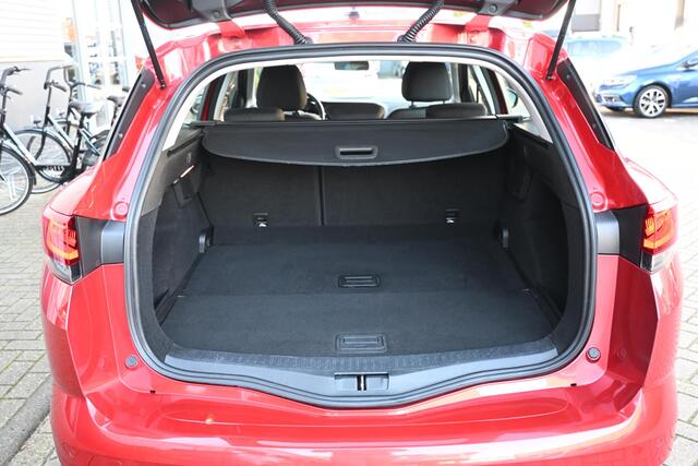 Renault MEGANE Estate TCe 115 Zen | APPLECARPLAY/ANDROIDAUTO | CLIMATE CONTROL | CRUISE CONTROL | PDC