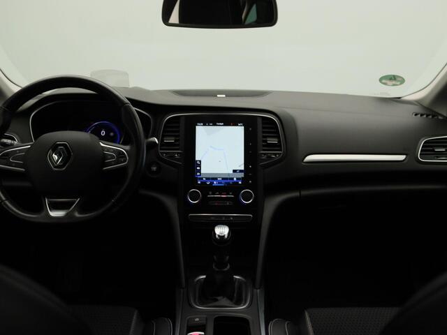 Renault MEGANE Estate TCe 130 Bose | Trekhaak | R-Link Navigatie met Apple CarPlay & Android Auto | Bose DAB+ Premium | Parkeersensoren met achteruitrijcamera |