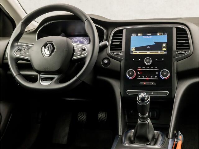Renault MEGANE 1.3 TCe Sport (APPLE CARPLAY, NAVIGATIE, CLIMATE, GETINT GLAS, SPORTSTOELEN, PARKEERSENSOREN, KEYLESS, NIEUWSTAAT)