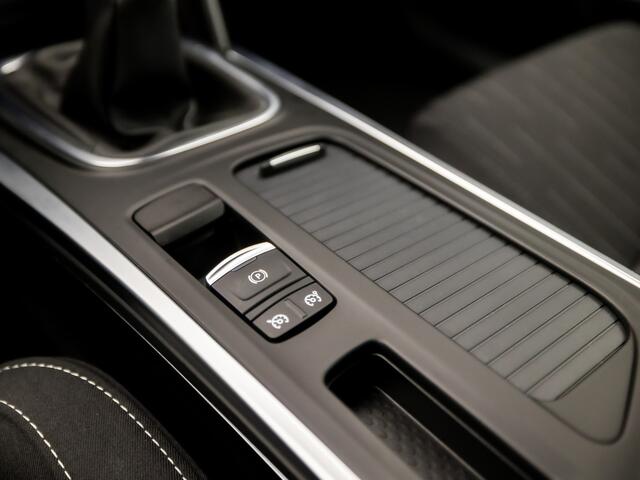 Renault MEGANE 1.3 TCe Sport (APPLE CARPLAY, NAVIGATIE, CLIMATE, GETINT GLAS, SPORTSTOELEN, PARKEERSENSOREN, KEYLESS, NIEUWSTAAT)