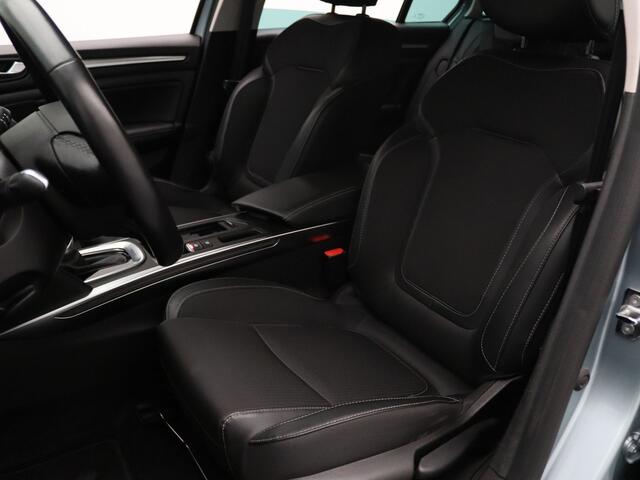 Renault MEGANE Estate E-Tech Plug-In Hybrid 160pk Intens Head-Up | Camera | Cruise | Parkeersens. v+a | Stoel-/stuurverw.